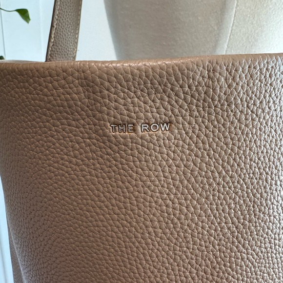 The Row calfskin N/S park large NWOT - Picture 3 of 8